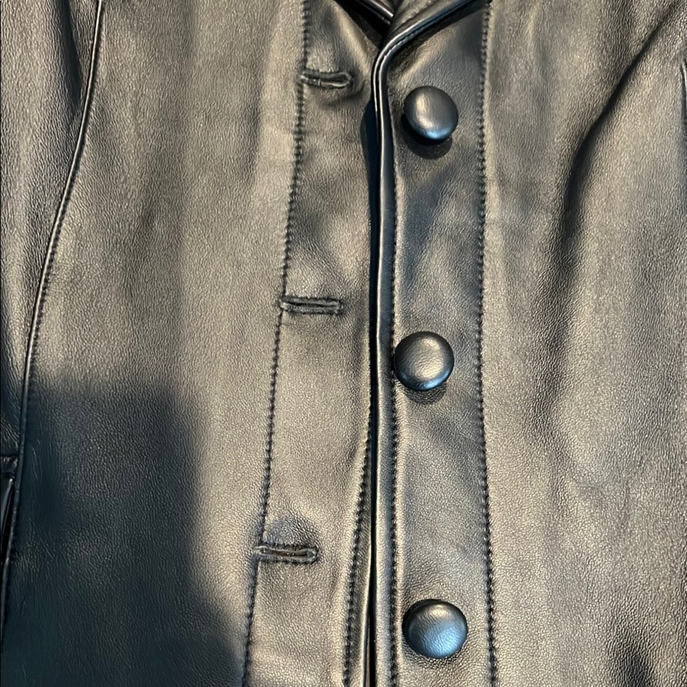 Pamela Dennis Black Leather Jacket Sleek Sophisticated Design - Picture 4 of 7